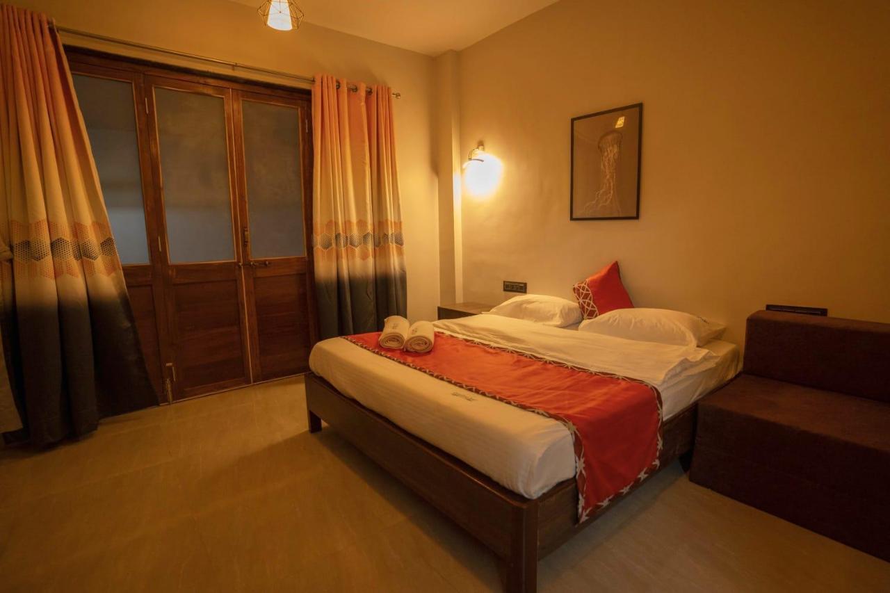 Coastal Bay Inn Alibag Exterior photo